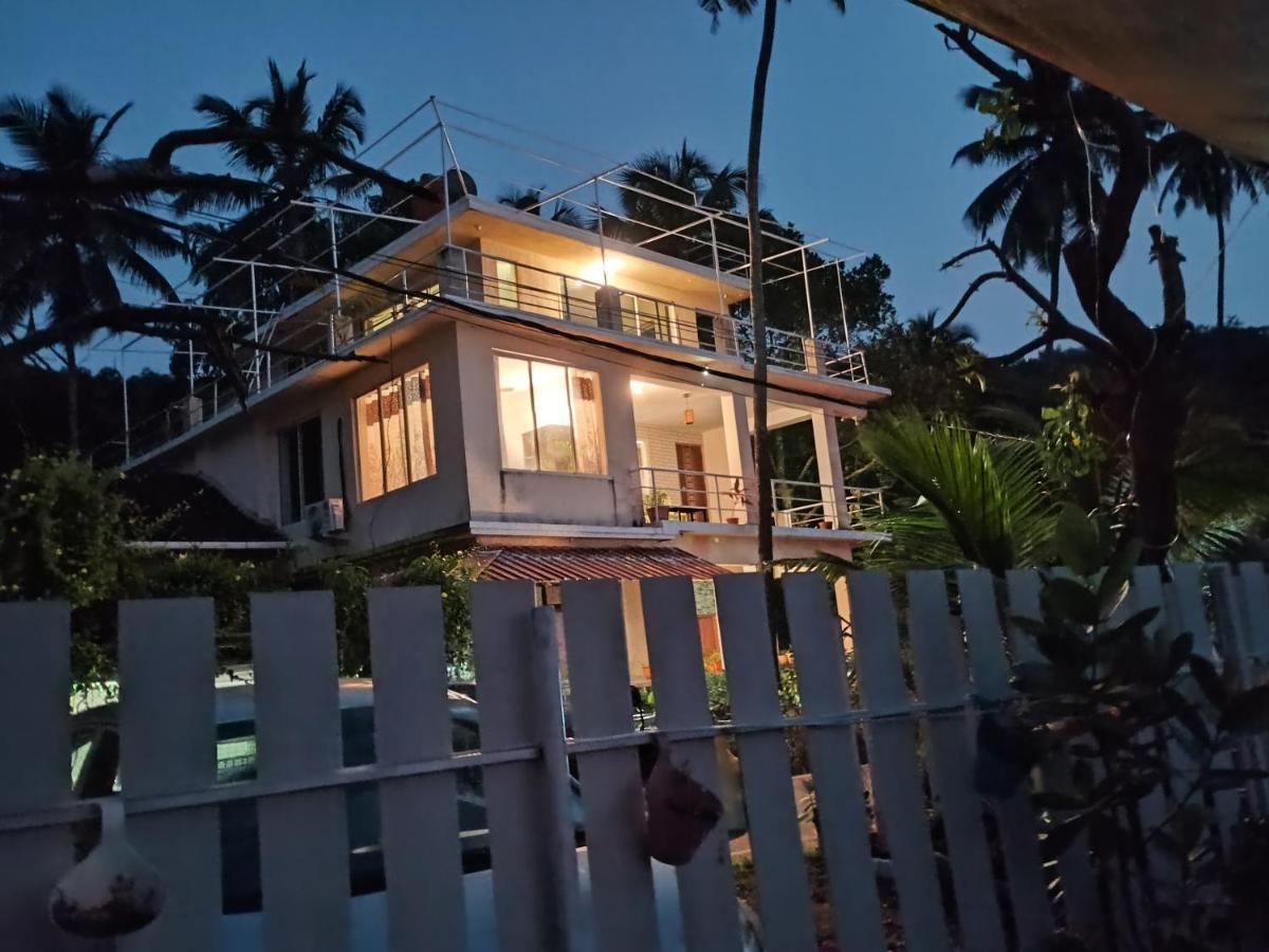 Gs Home On The Bay - Sea & Forest View Glass Studio Vagator Exterior photo